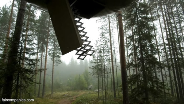 ufo-like-treehouses-in-forest-002