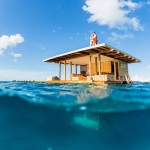 underwater-tiny-floating-cabin-manta-resort