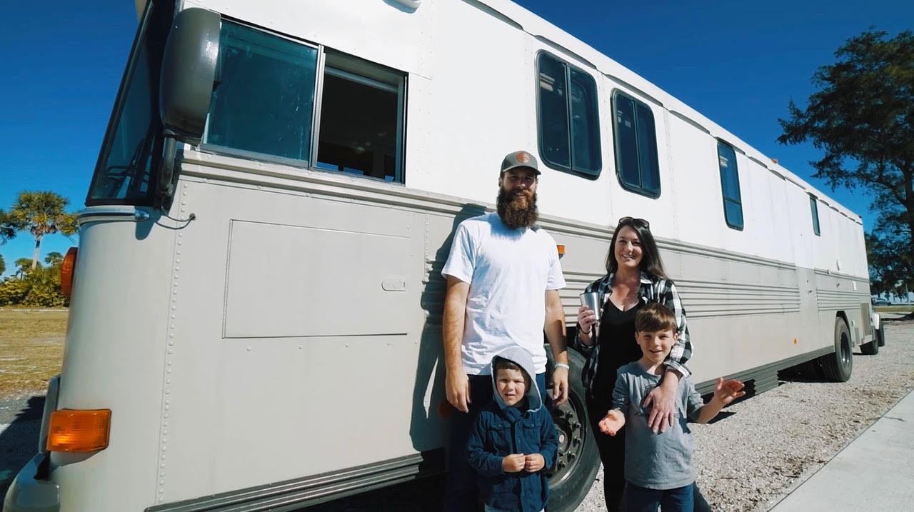 Family of 4 Sold It All To Live in a Bus!