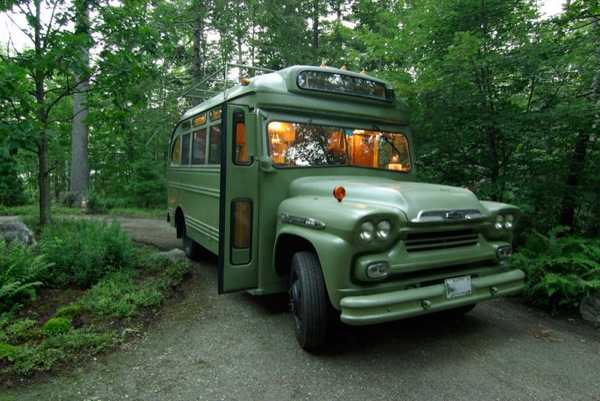 viking-short-bus-conversion-turned-to-cabin-on-wheels-by-winkarch-0011
