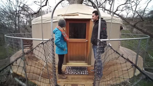 yurt-cabin-with-wrap-around-deck-cypress-valley-001